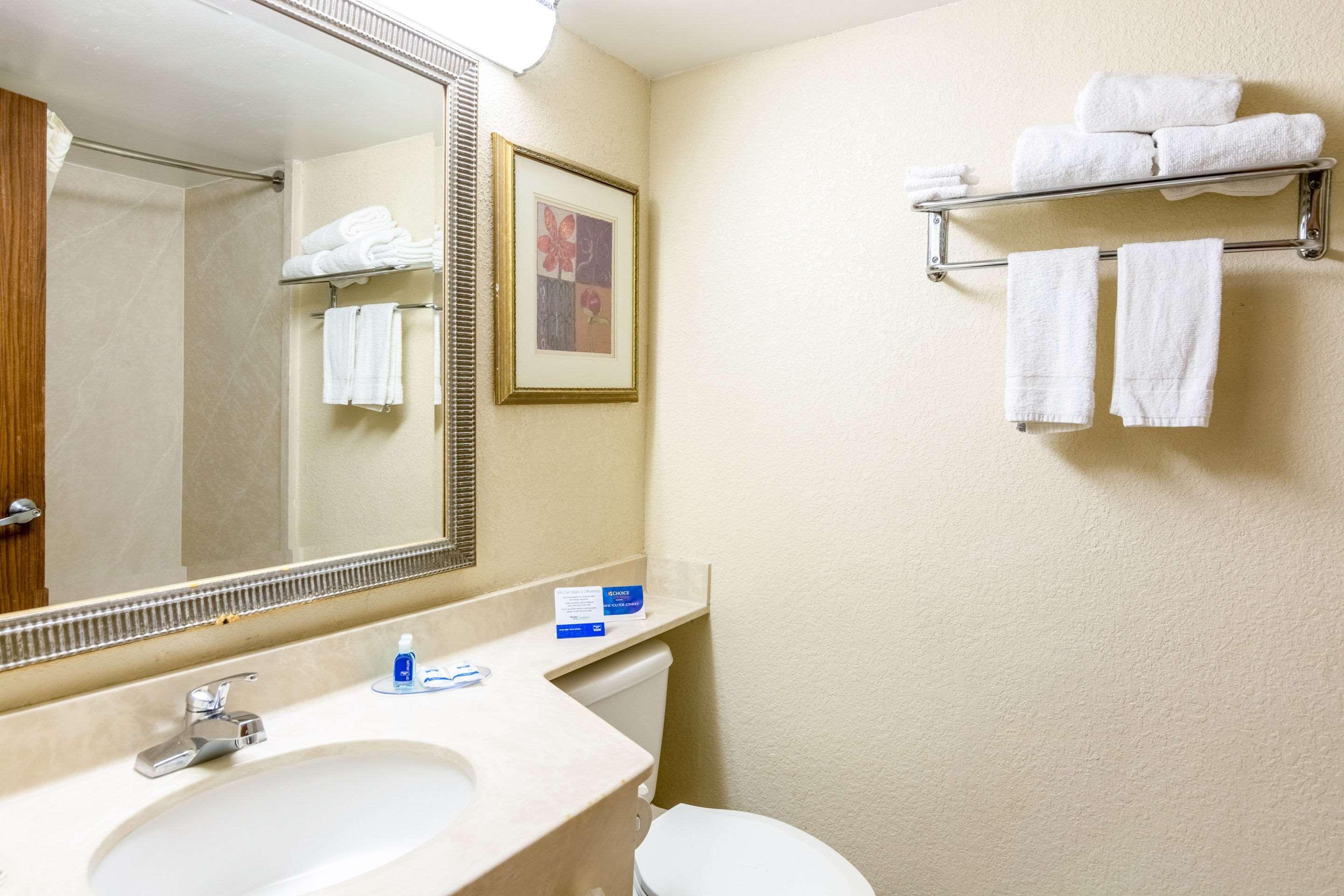 Rodeway Inn Central Richmond Esterno foto